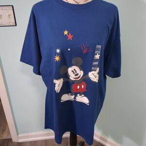 Disney Store Mens Mickey Mouse T-Shirt large Blue Short Sleeves fireworks 4th o
